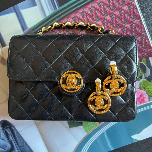 Rare Vintage Chanel Mini Flap Bag w Cirlcle Turn Lock Black Lambskin Full Set